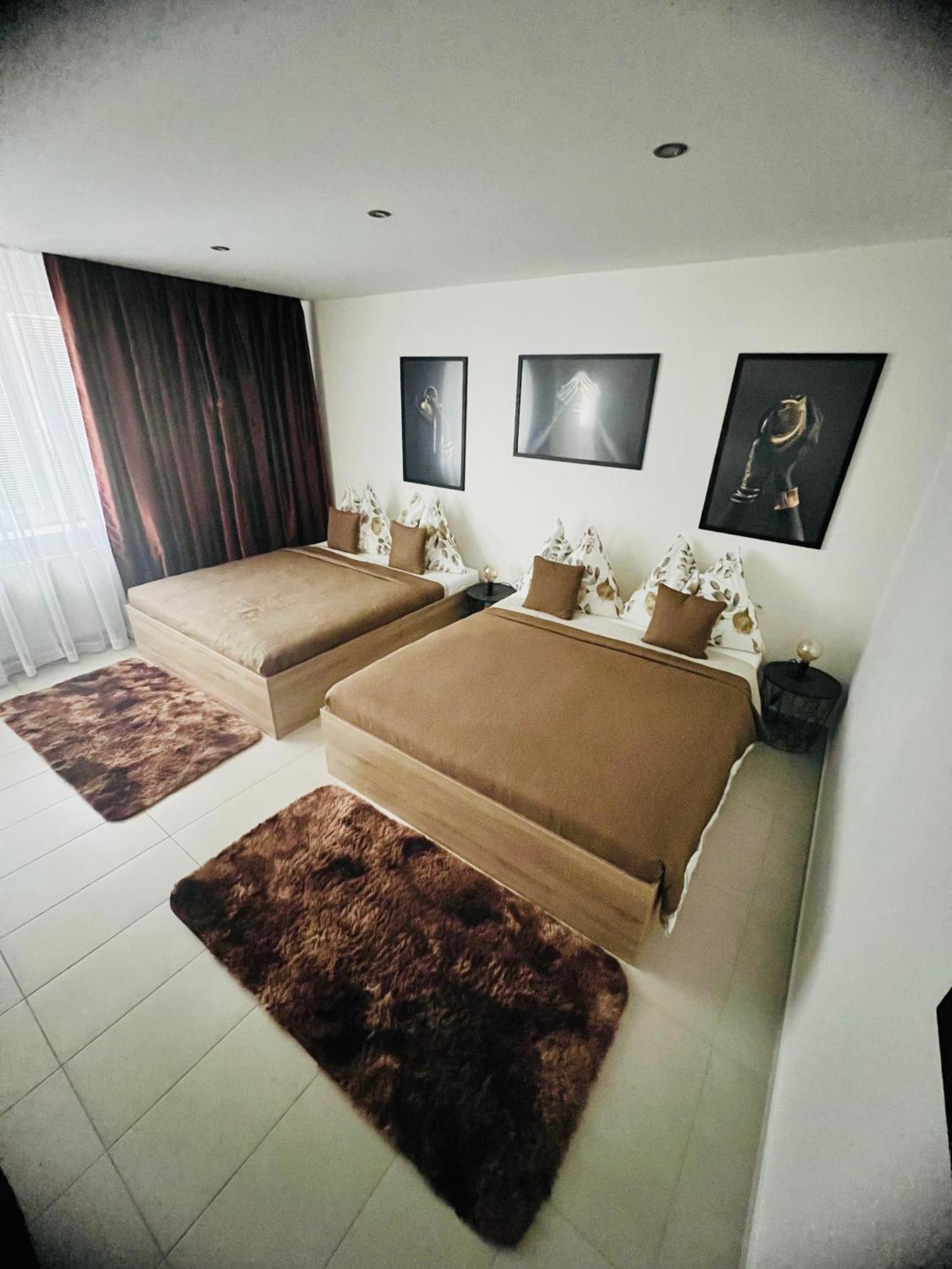 Sparrow Apartmens - Vrabcia Ulica 9, Košice Exterior foto